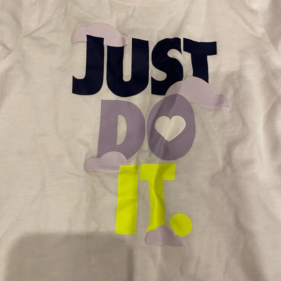 Nike Shirt and Purple Shorts - Picture 4 of 8